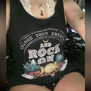 crystal shirt🔮💎🌙☁️ 🌺size medium black
